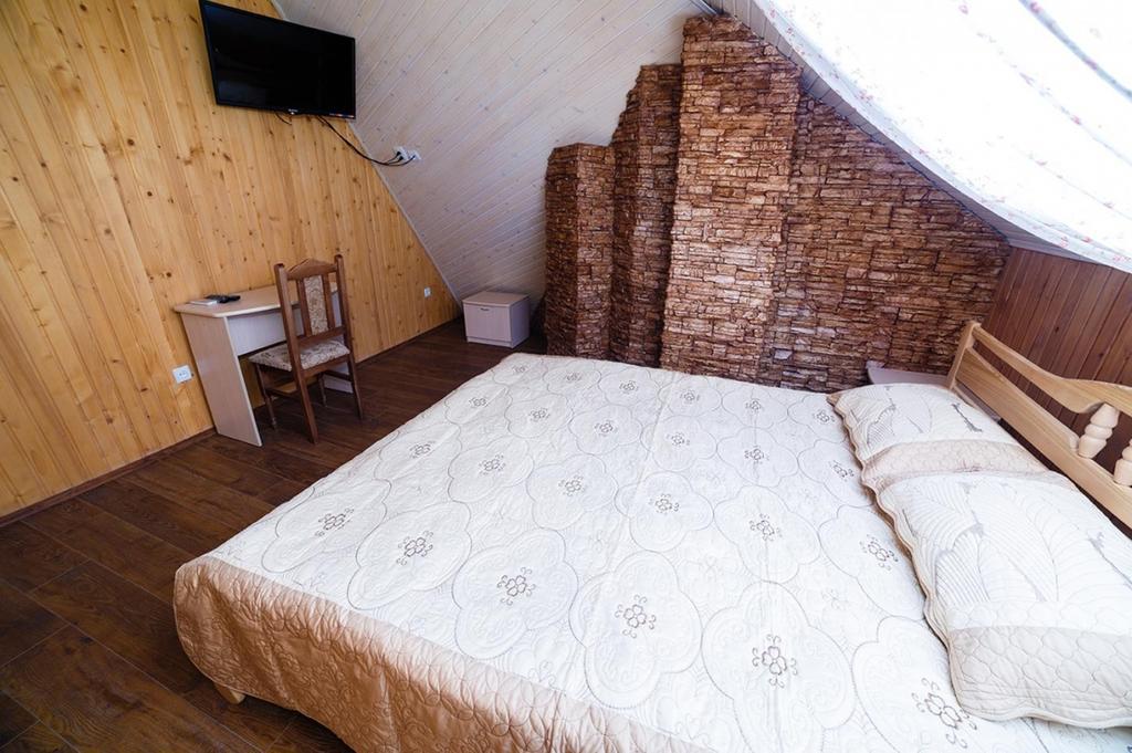 Corner House Hotel Lutsk Bagian luar foto