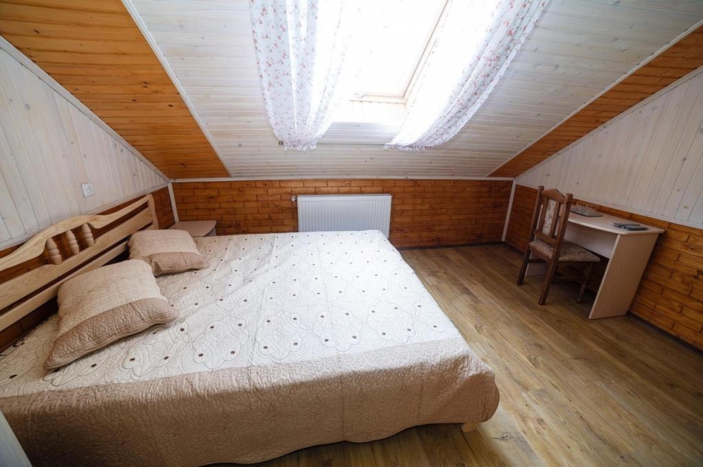 Corner House Hotel Lutsk Bagian luar foto