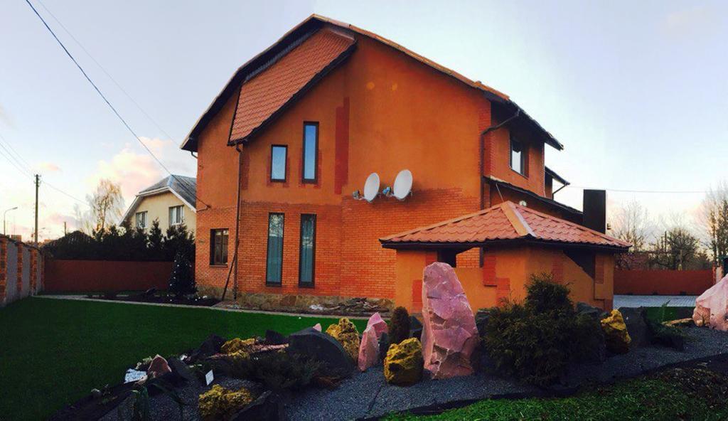 Corner House Hotel Lutsk Bagian luar foto